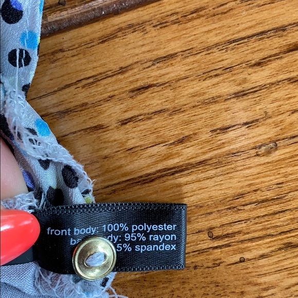 Fun Short Sleeve Top! - Picture 3 of 4